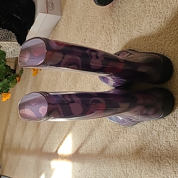 Accessories - Picture 3 of 3